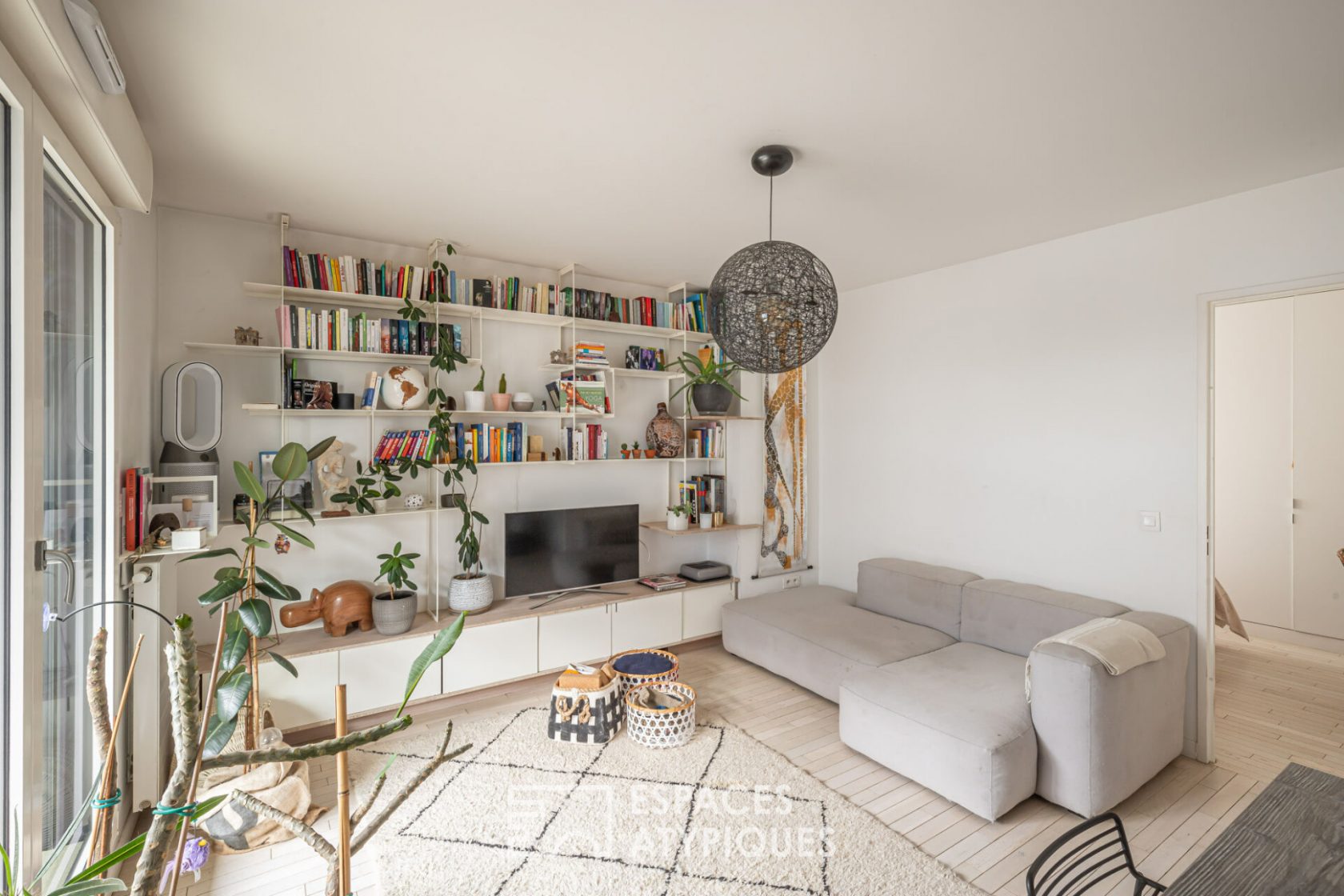 Apartment with terrace
