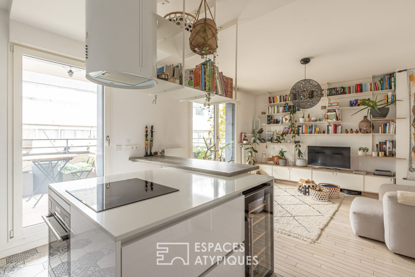 Apartment with terrace
