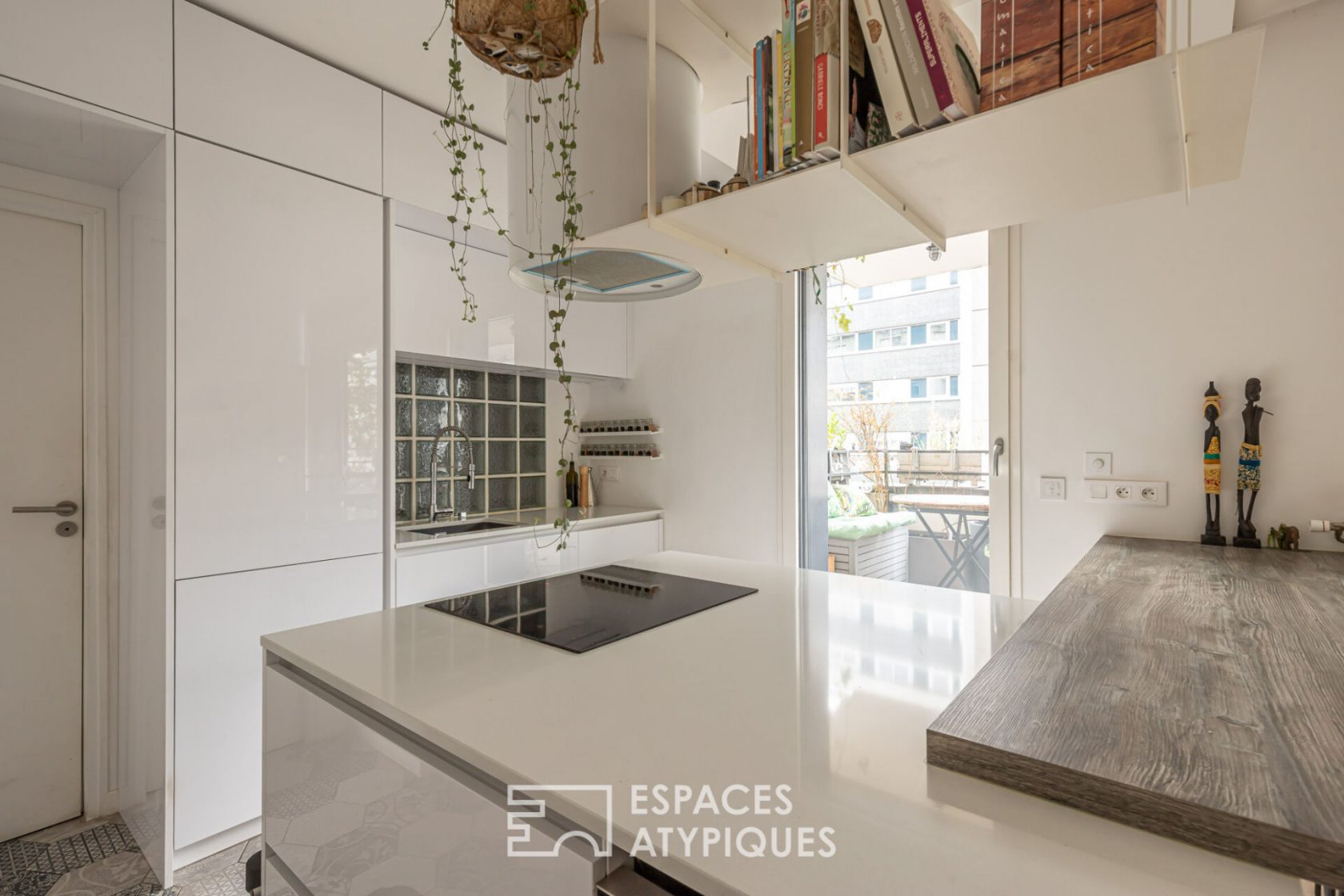 Apartment with terrace