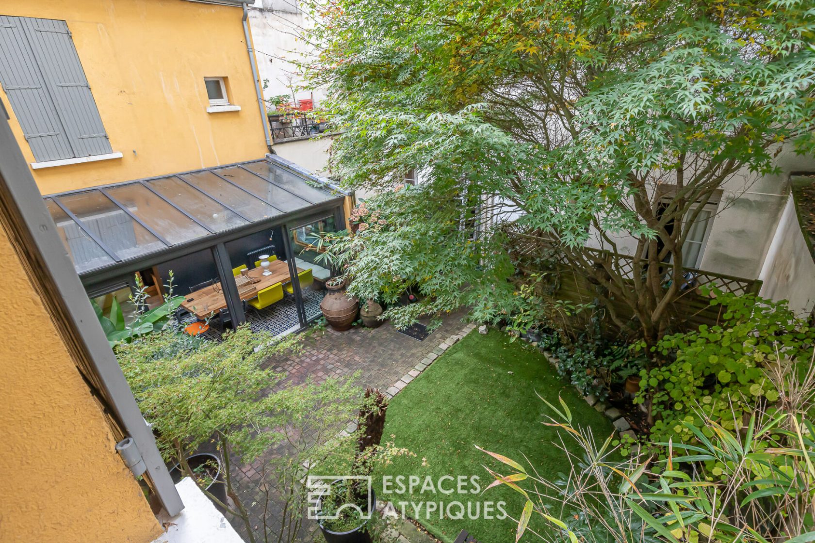 Townhouse with garden