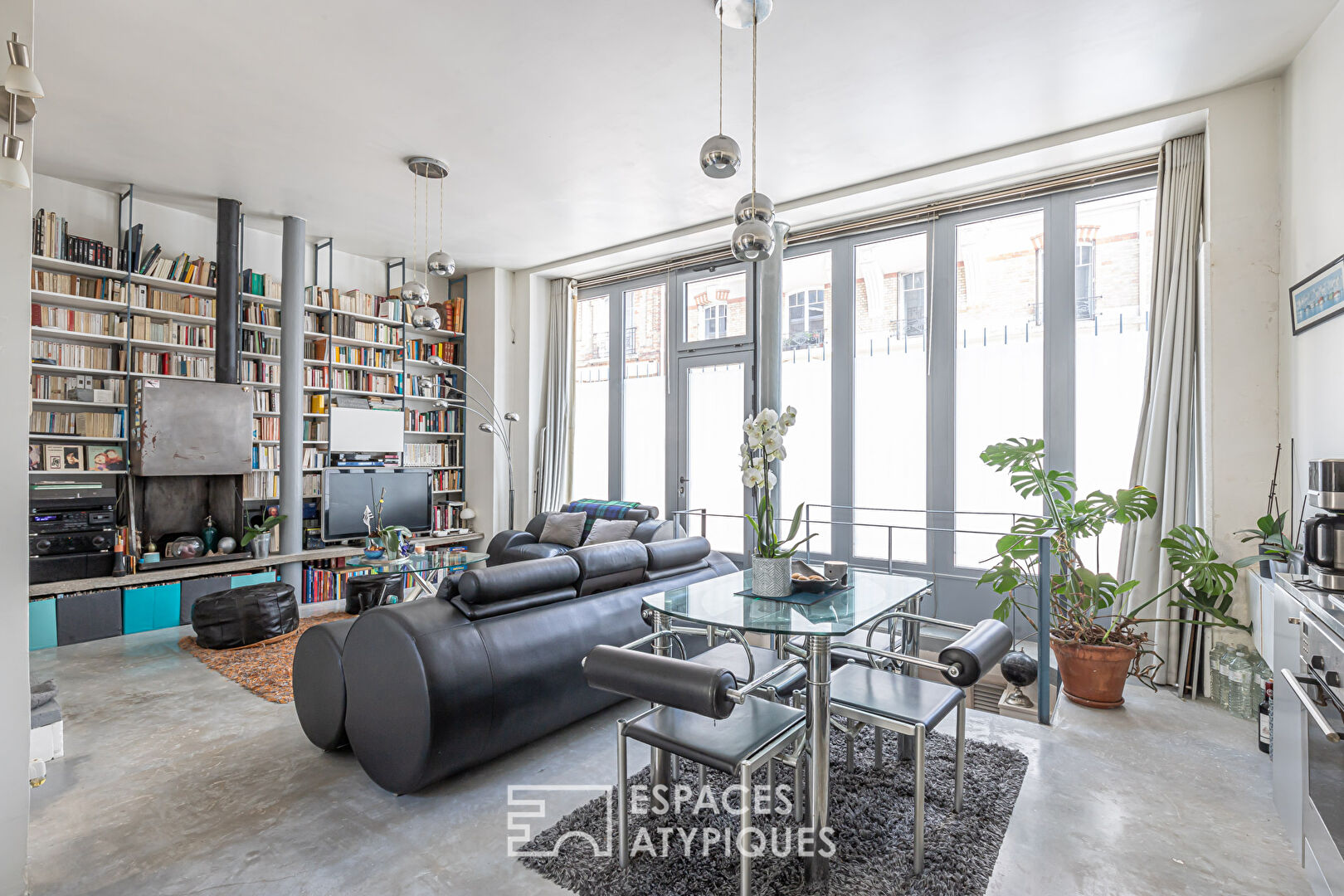 Crossing loft in the heart of the Village Jourdain