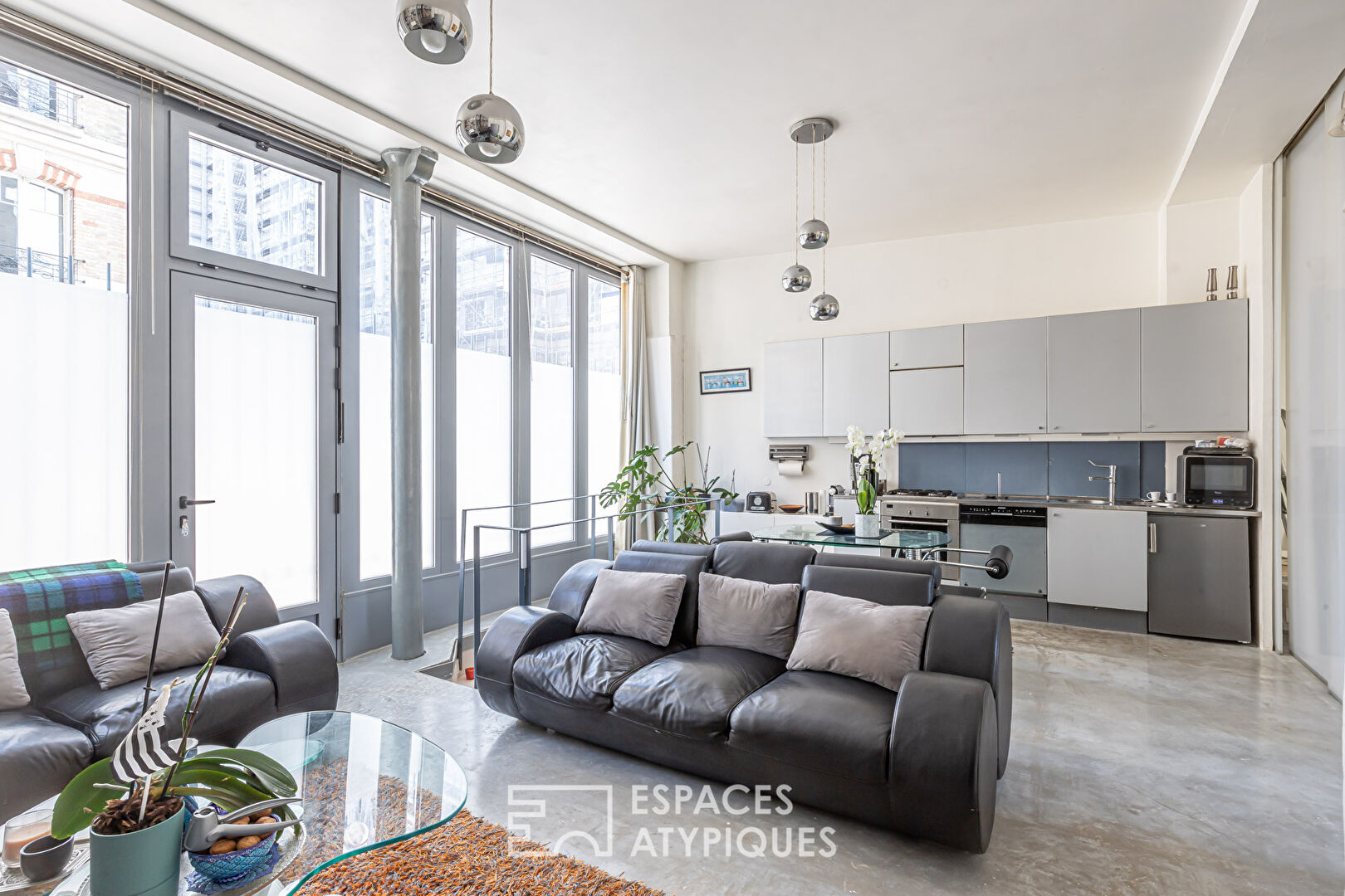 Crossing loft in the heart of the Village Jourdain