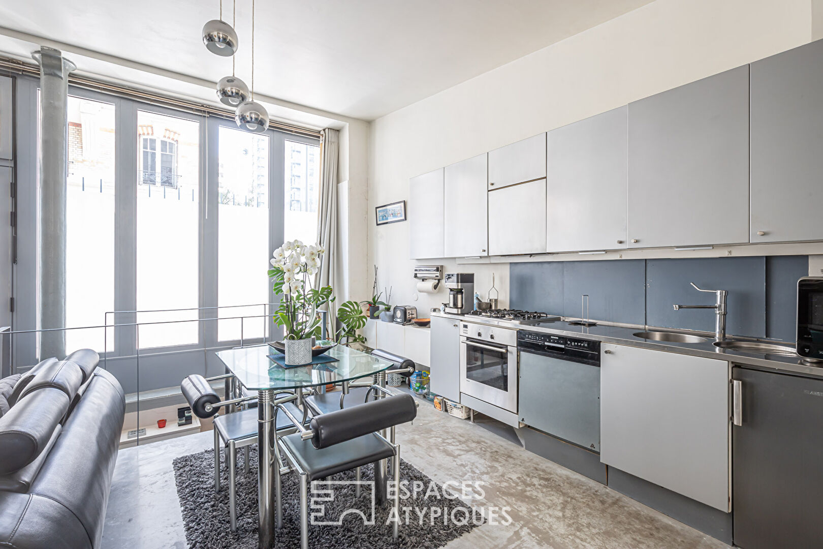 Crossing loft in the heart of the Village Jourdain