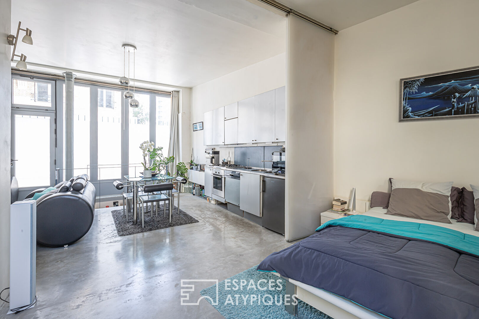 Crossing loft in the heart of the Village Jourdain