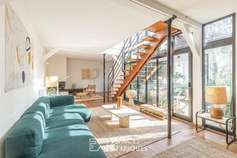 House with windows around a courtyard