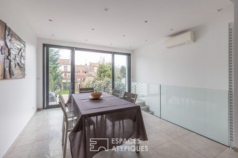 Maison avec terrasse et jardin