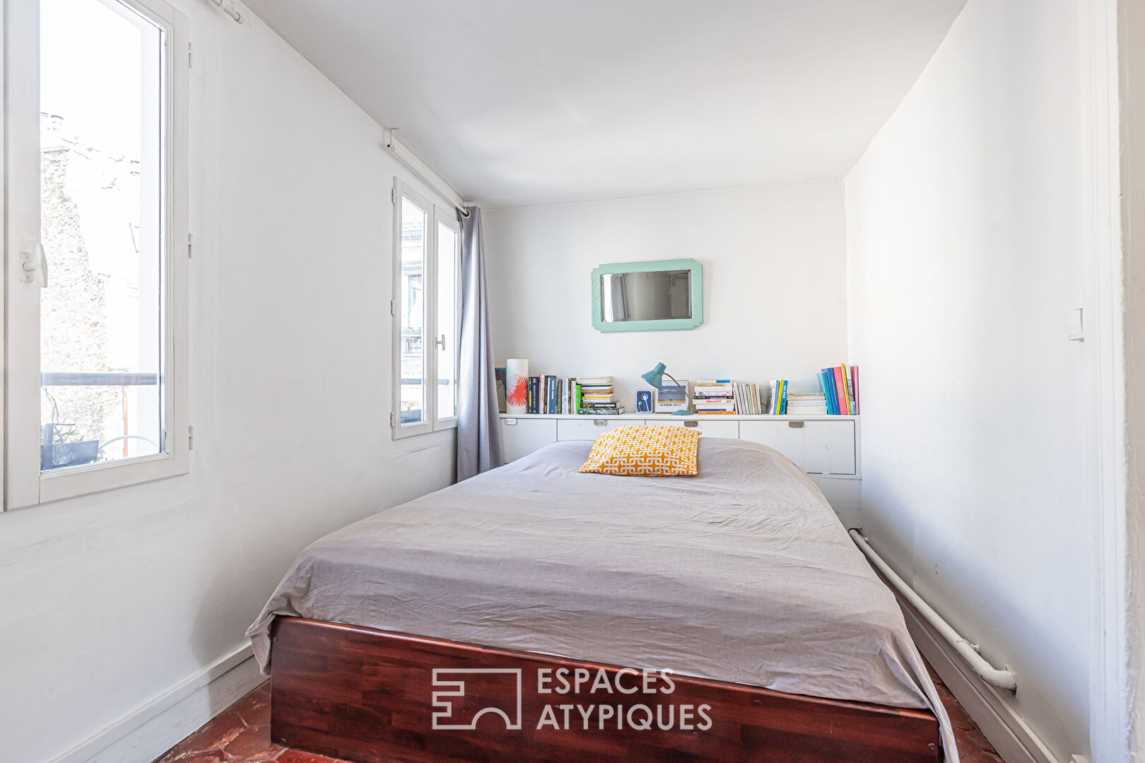 Duplex with terrace near Montorgueil