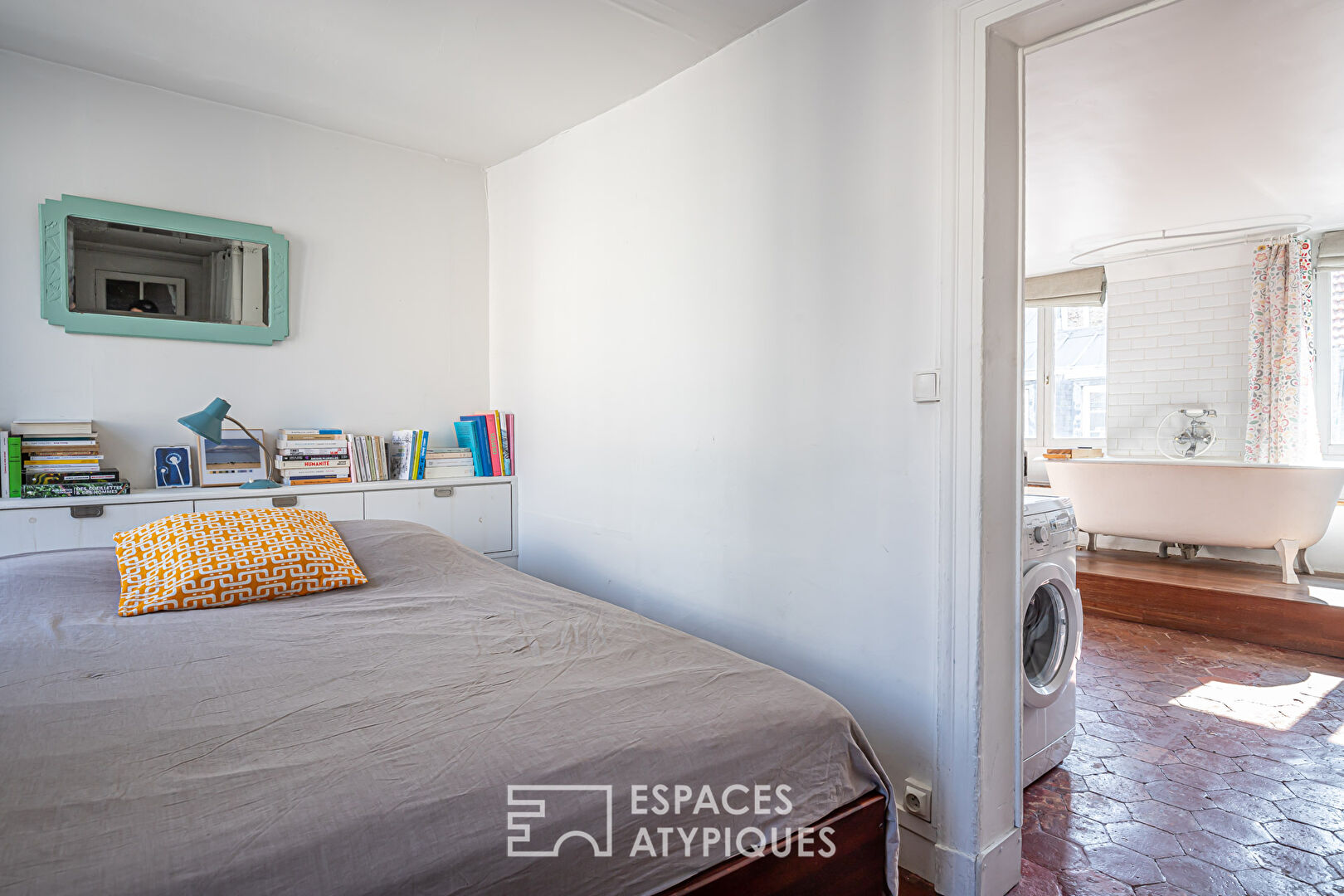 Duplex with terrace near Montorgueil