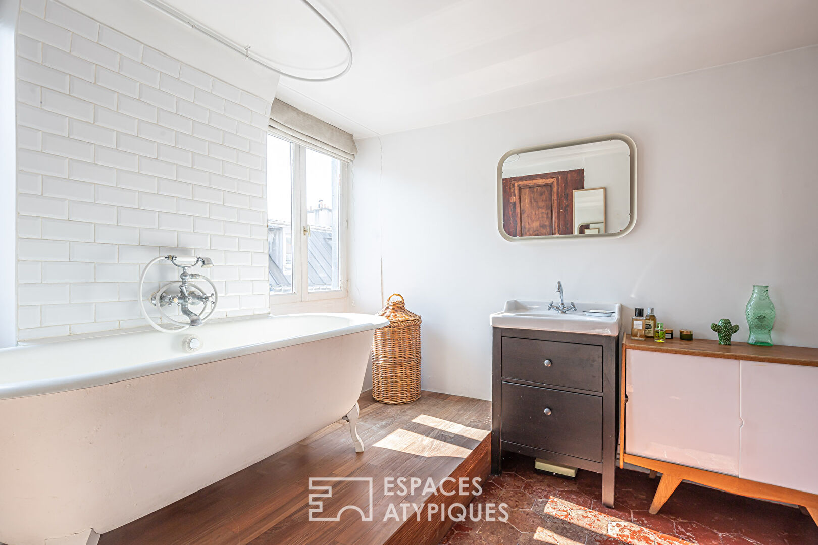 Duplex with terrace near Montorgueil