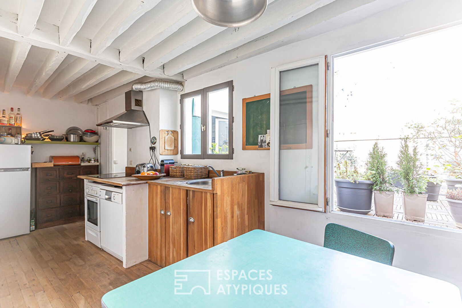 Duplex with terrace near Montorgueil