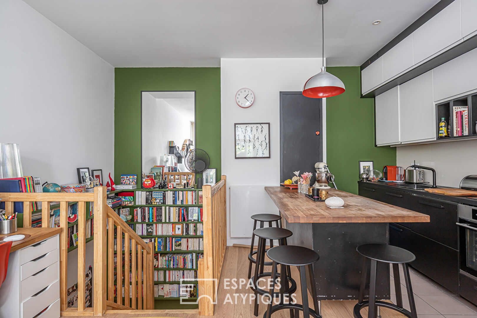 Contemporary duplex with terrace