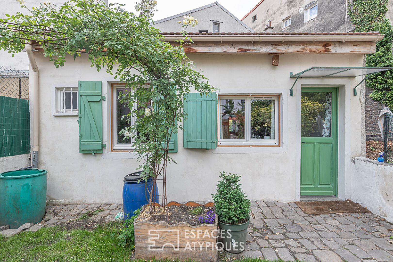 Maisonette with backyard garden