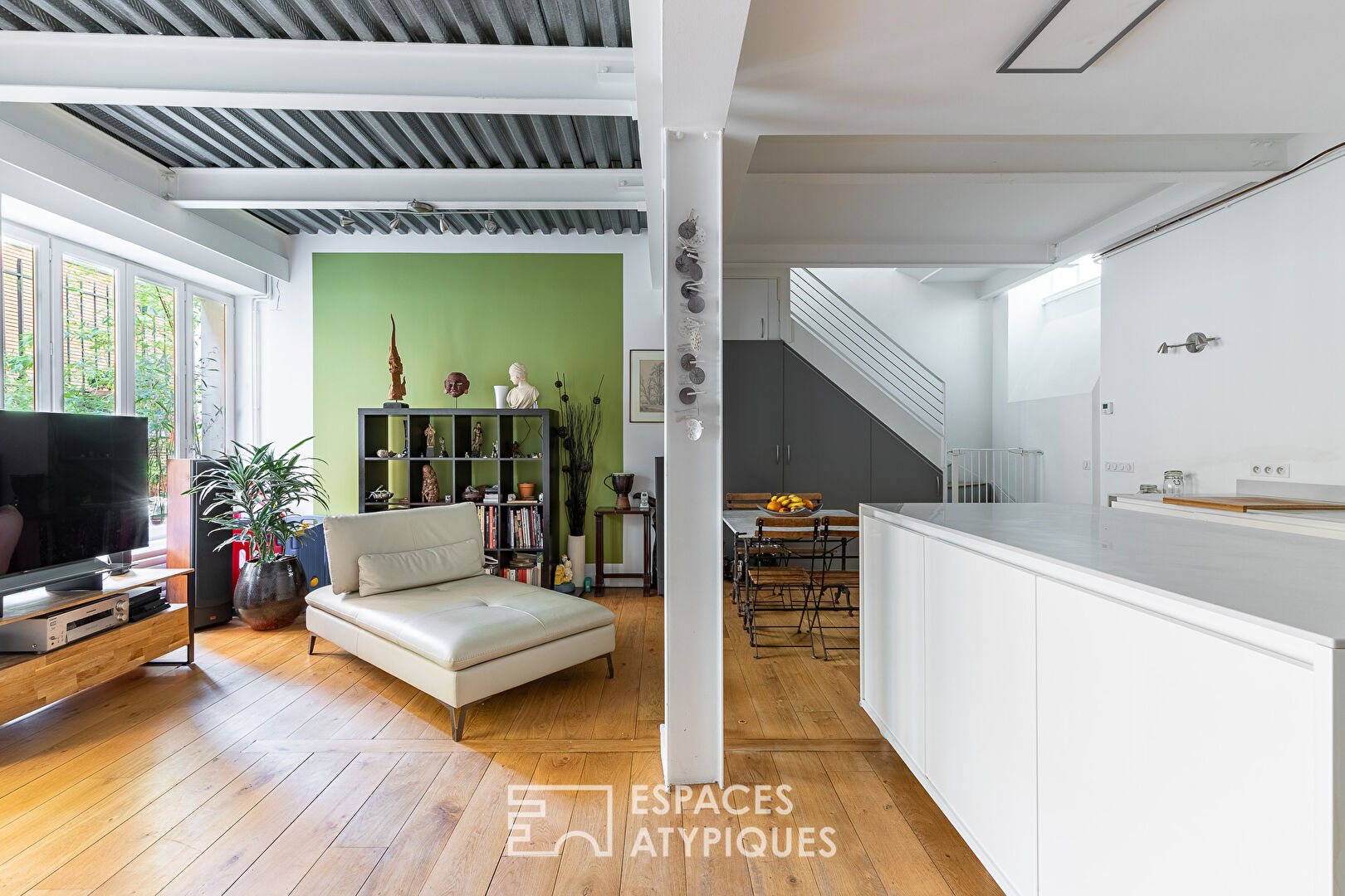 Duplex with terrace in an old marble factory