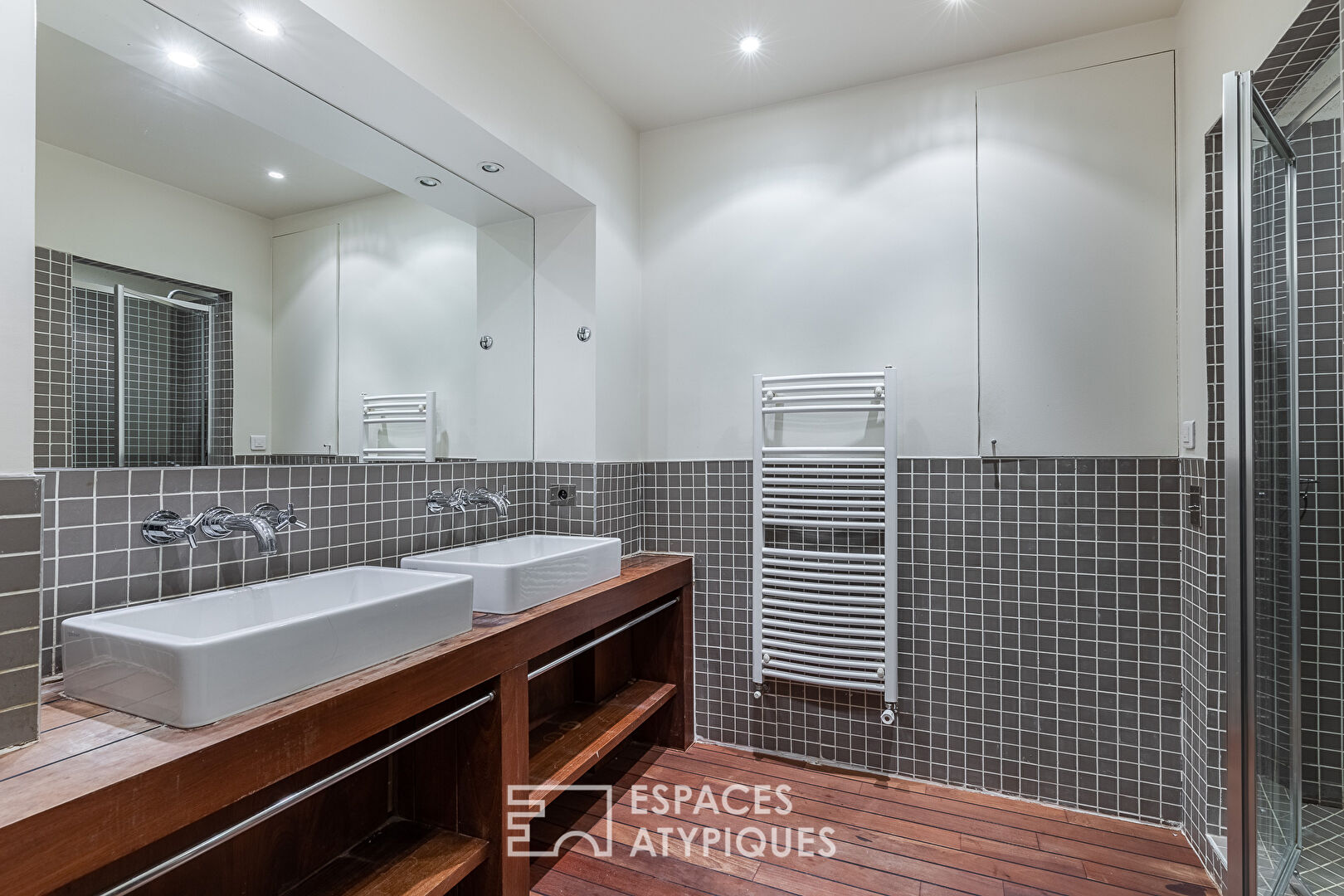 Duplex with terrace in an old marble factory