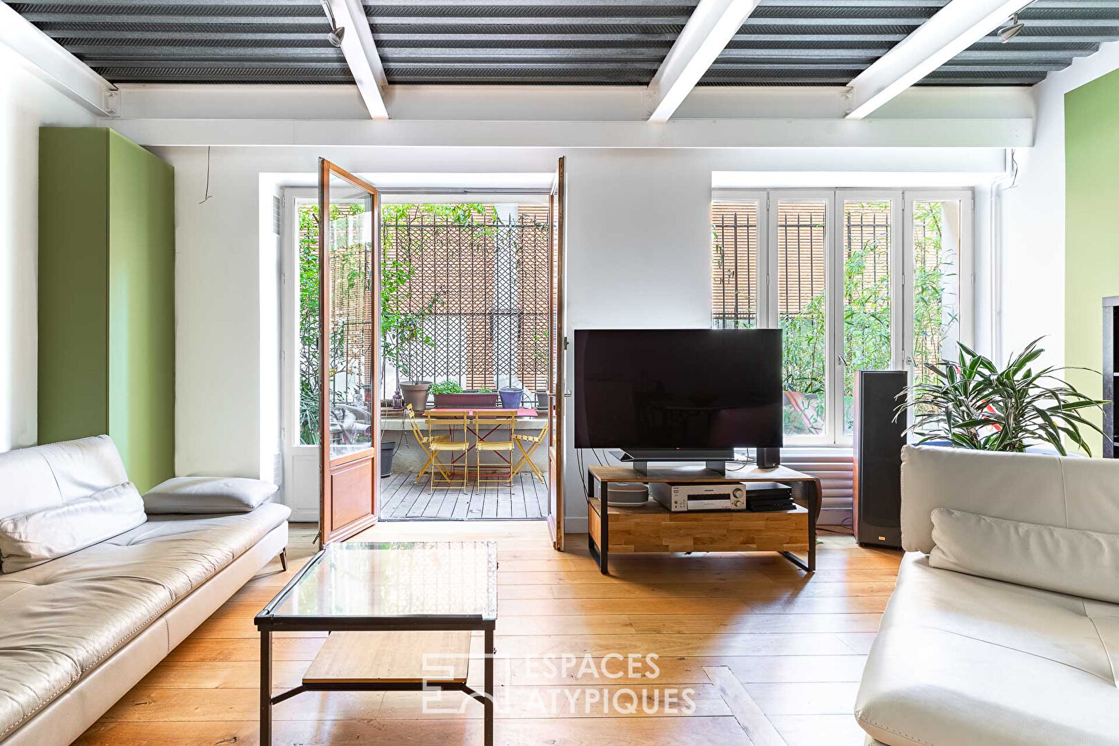 Duplex with terrace in an old marble factory