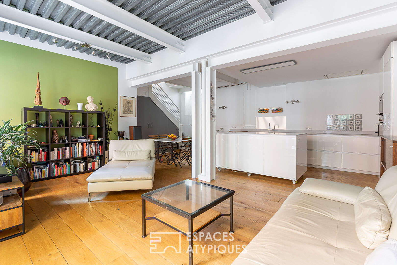 Duplex with terrace in an old marble factory