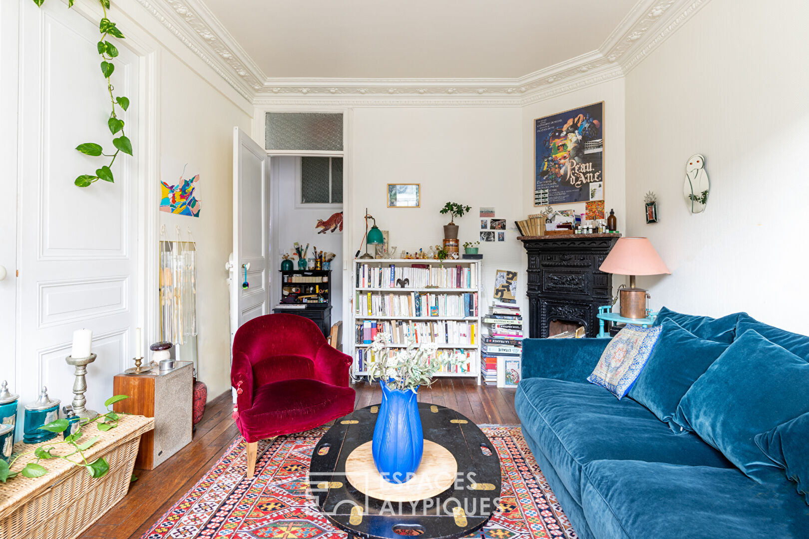 High floor apartment with long balcony
