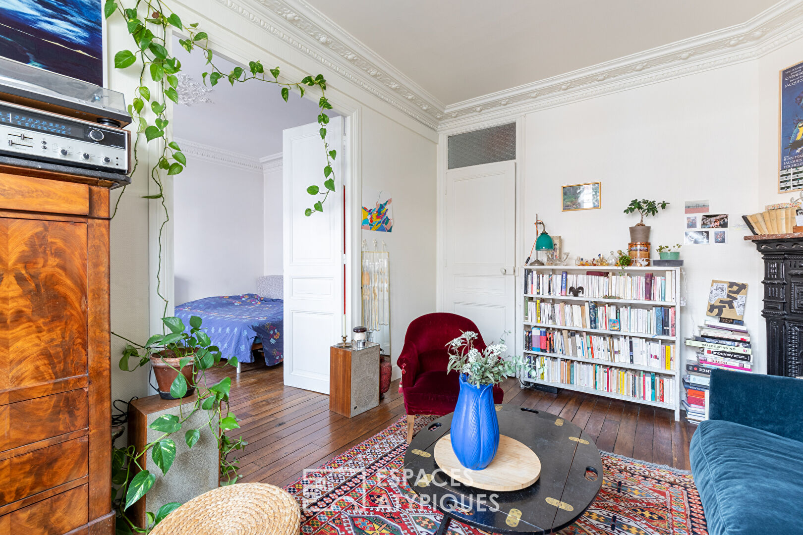 High floor apartment with long balcony
