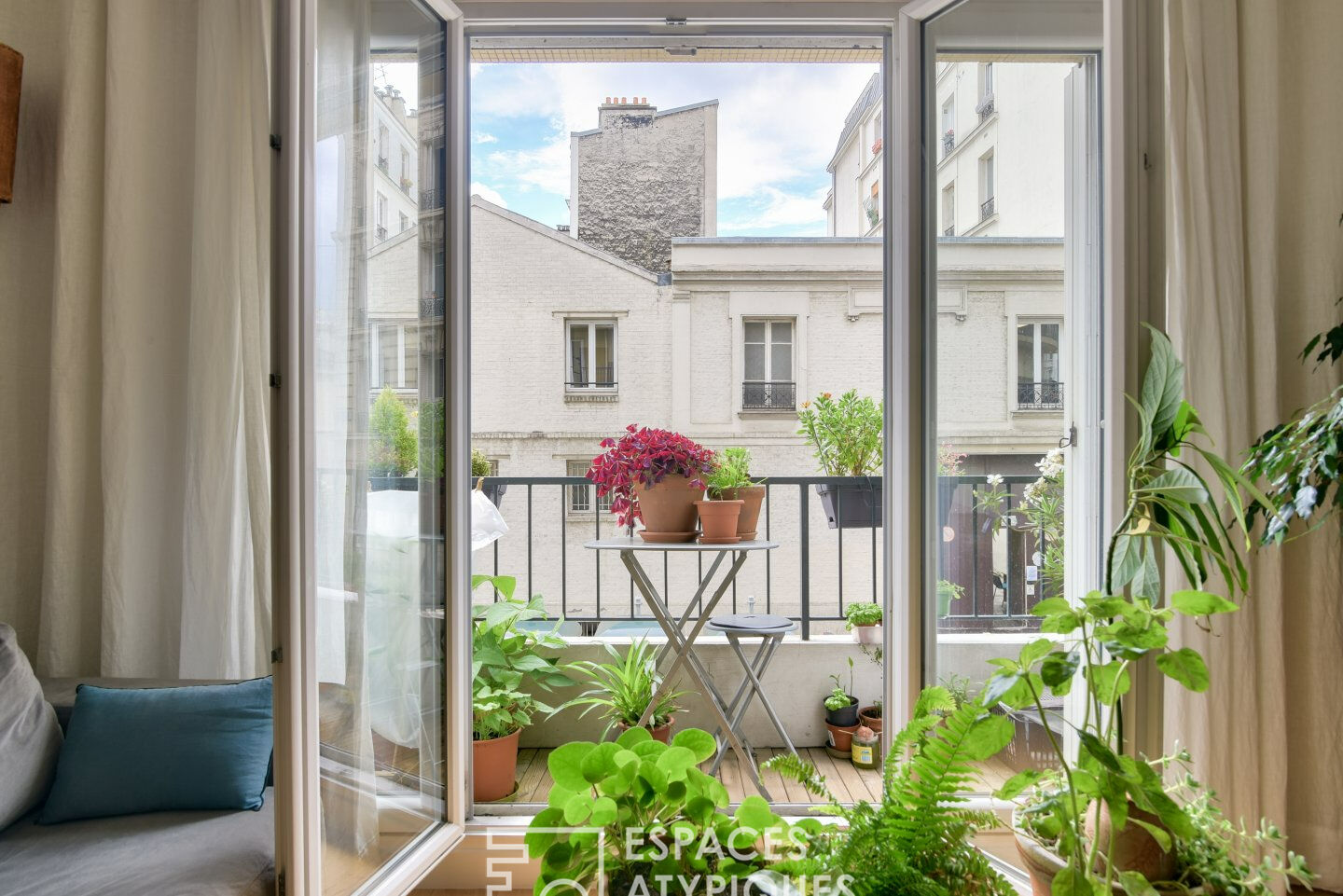 Appartement repensé avec balcon