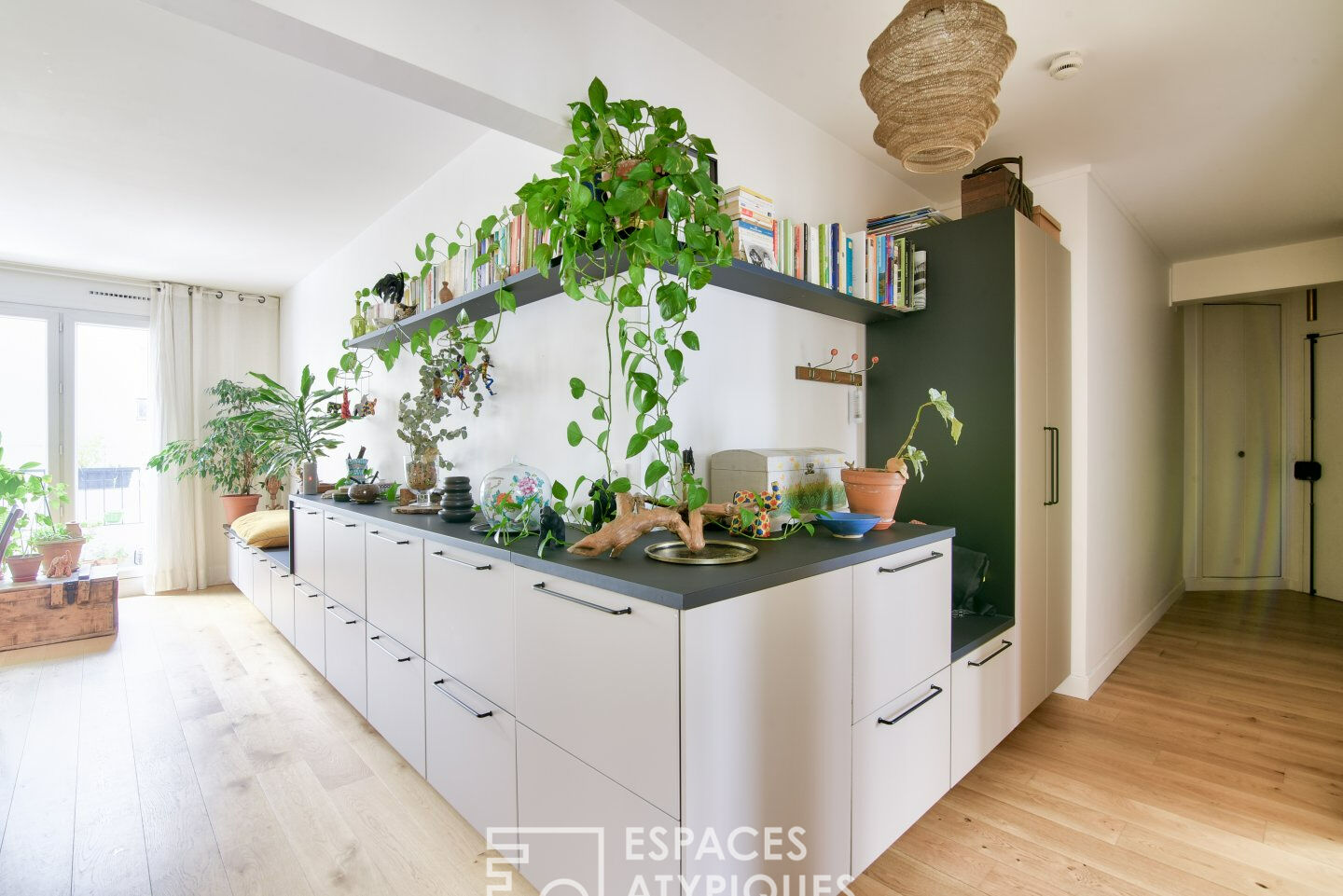 Appartement repensé avec balcon