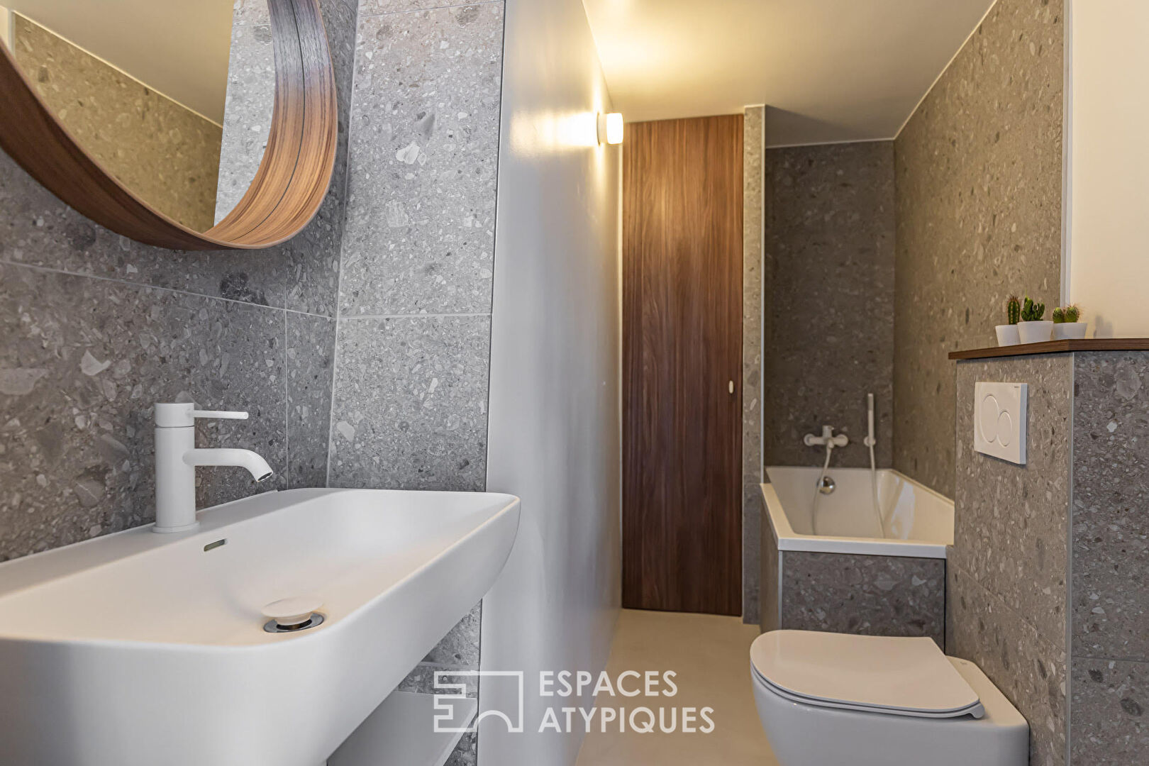 Redesigned apartment at Square du Temple