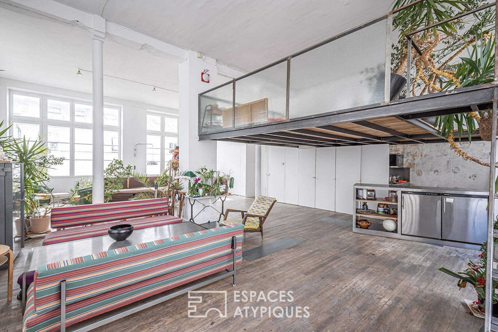 Loft with outdoor space