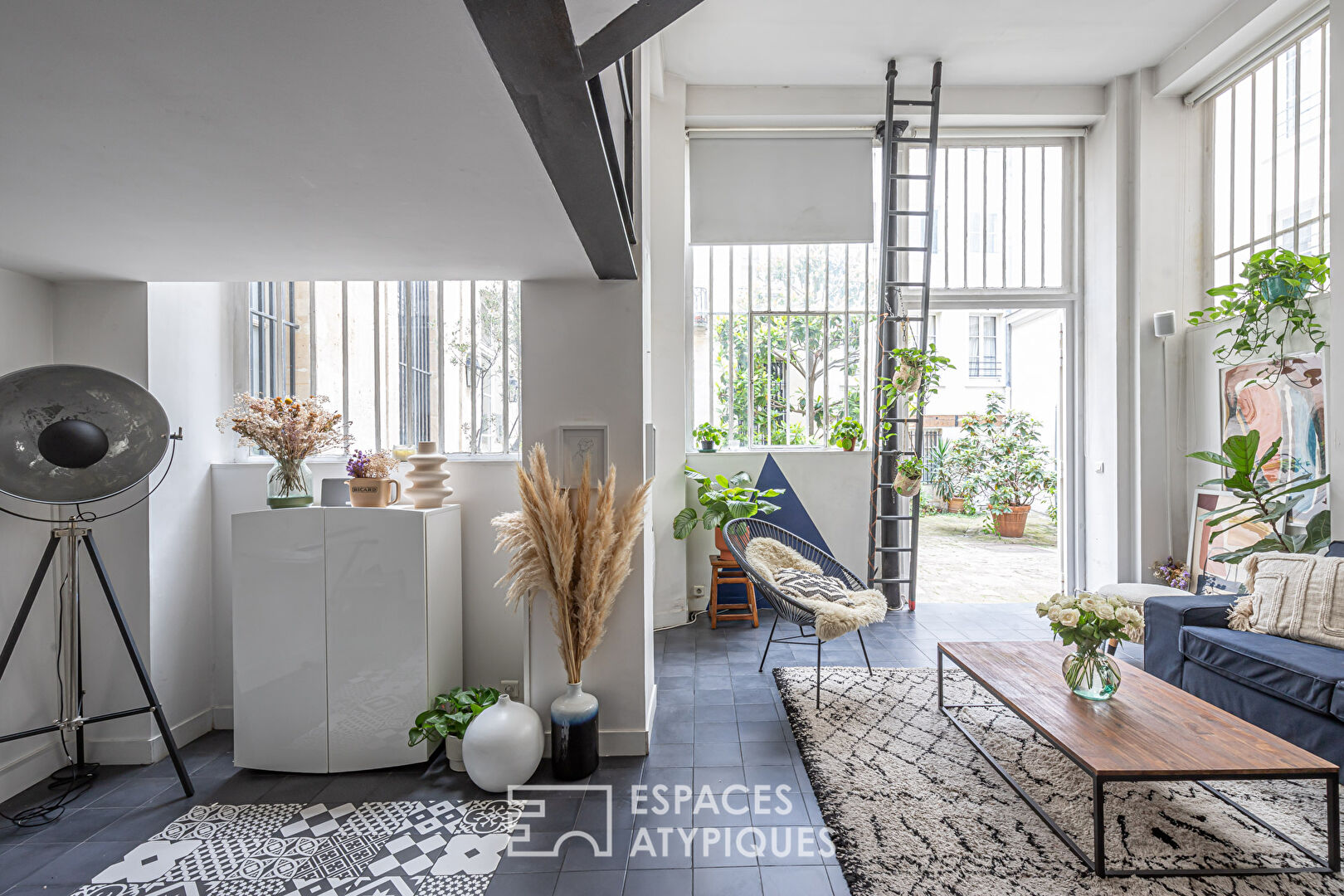 Loft sur cour proche Montorgueil