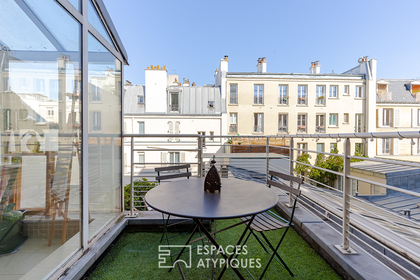 Maison avec jardin et terrasses