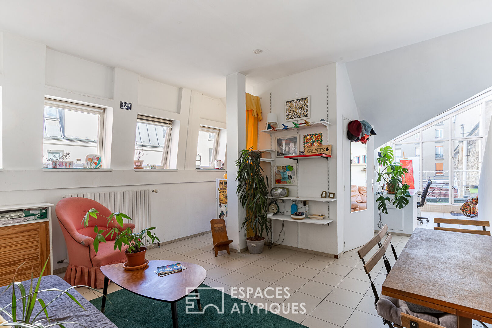 Maison avec jardin et terrasses
