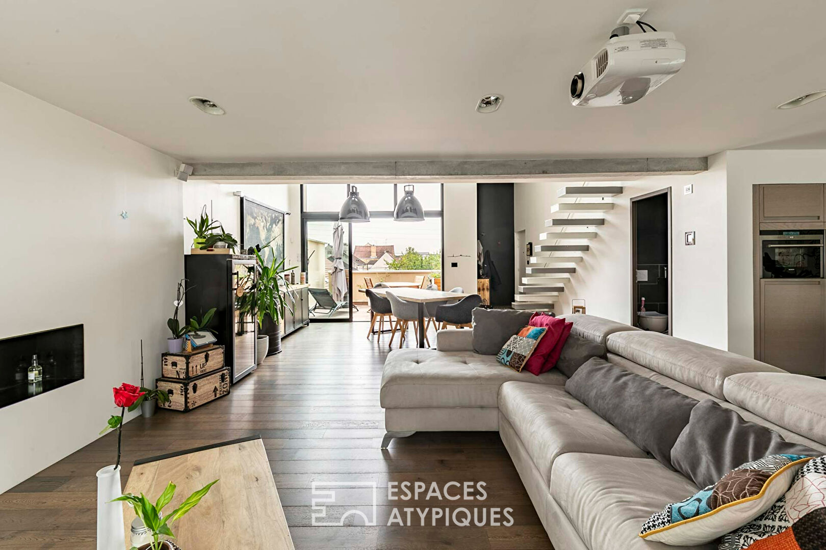 Duplex loft with terrace