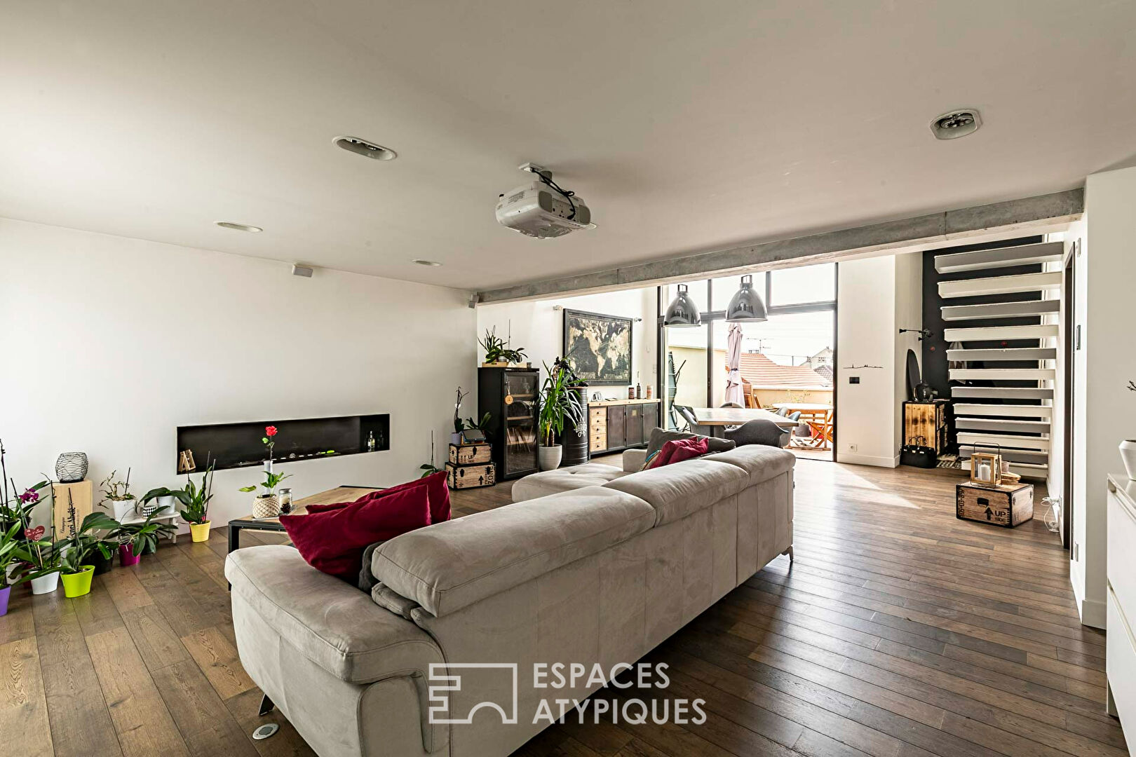 Duplex loft with terrace