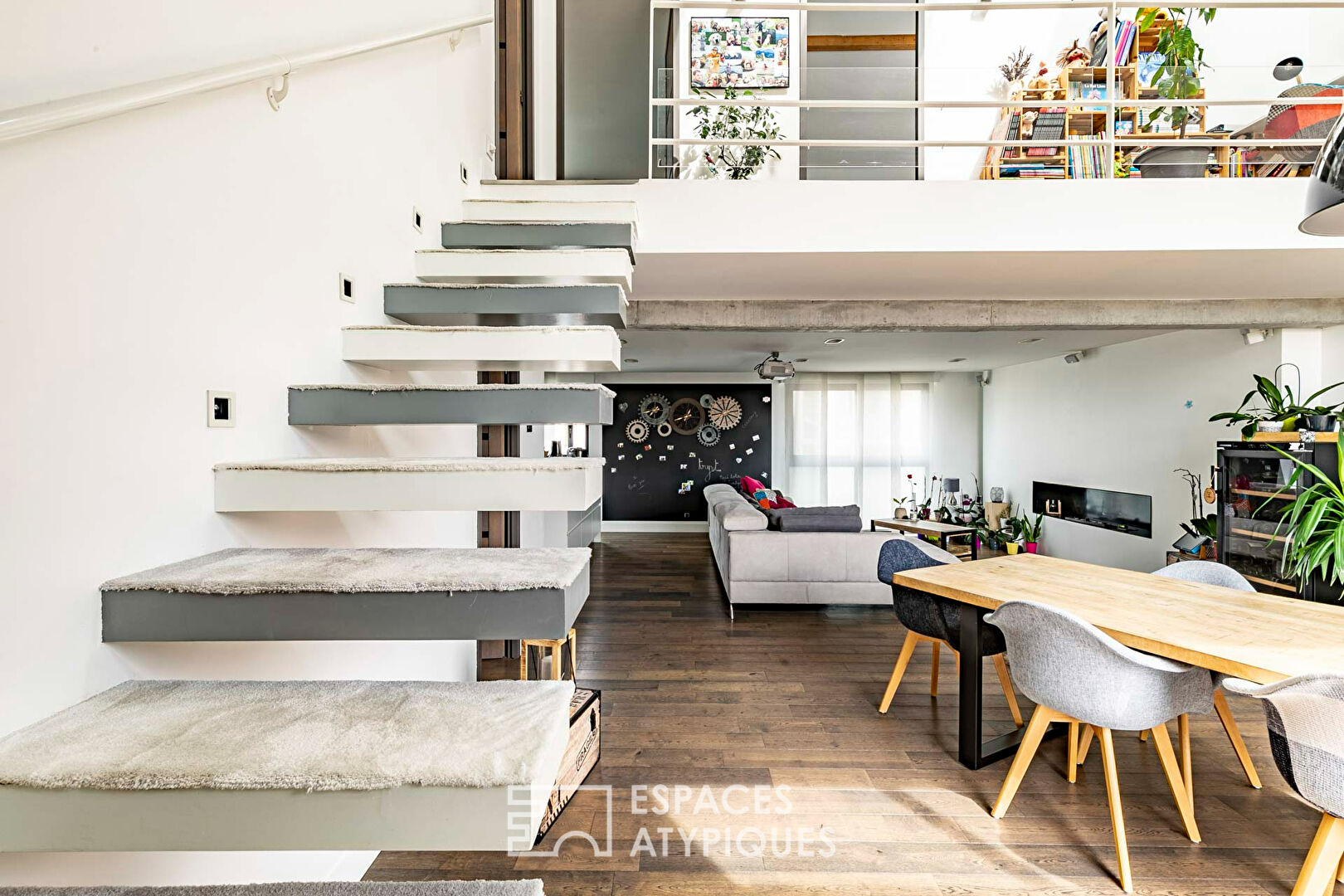 Duplex loft with terrace