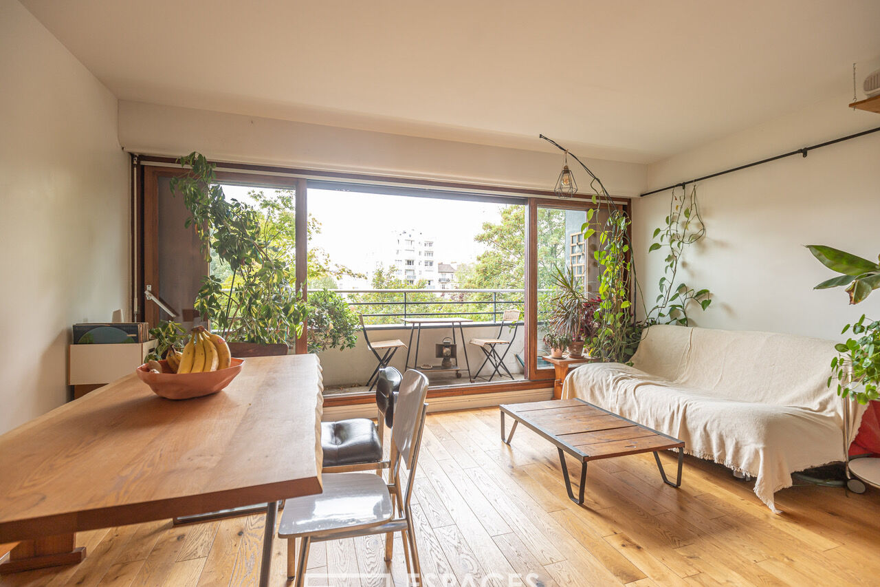 appartement d’architecte avec vue dégagée et terrasse