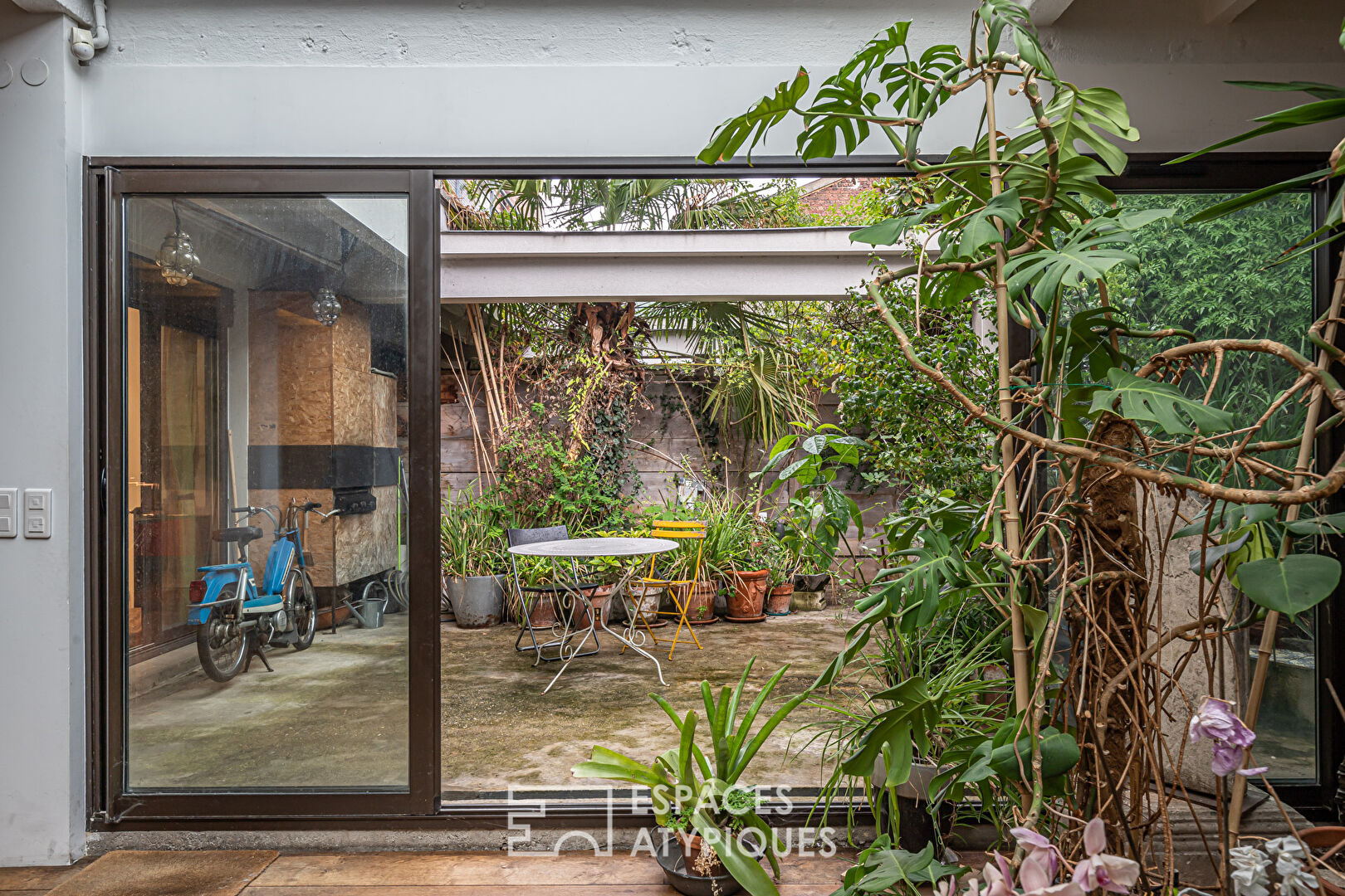 Loft with canopy and patio