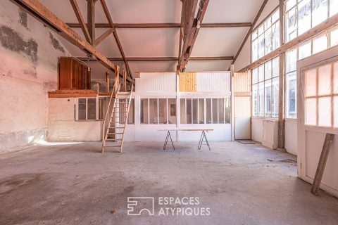 Loft to reinvent in a former distillery