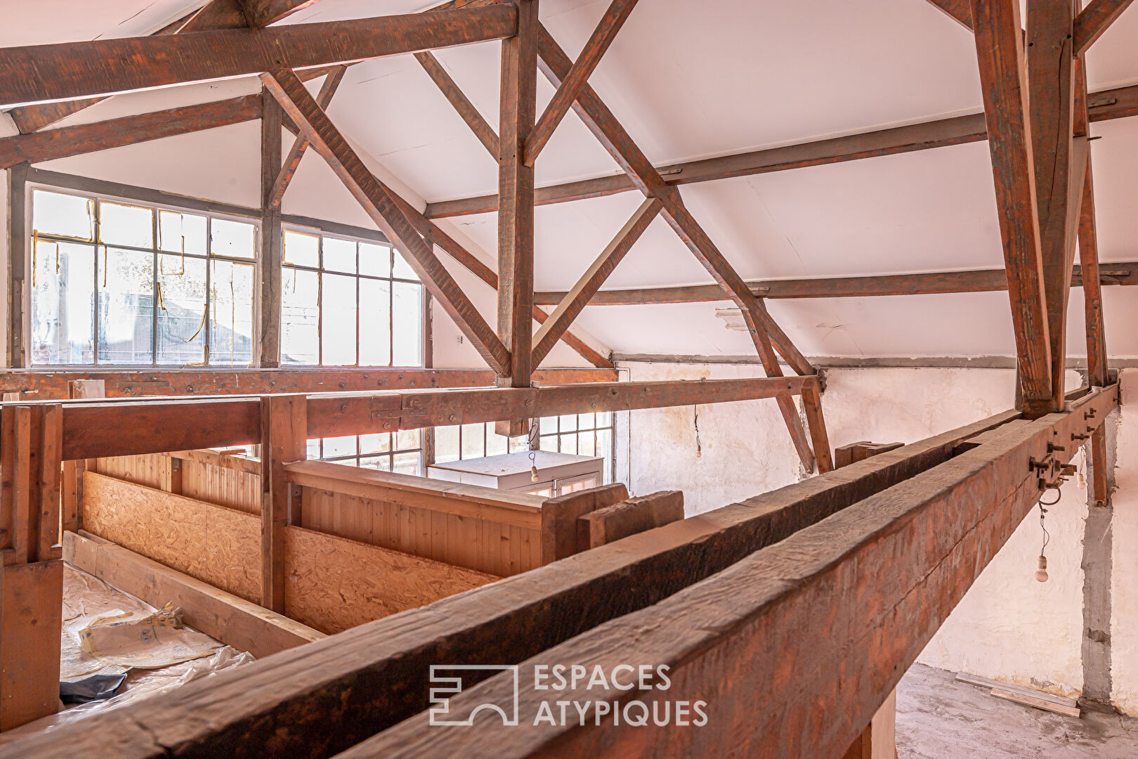 Loft to reinvent in a former distillery