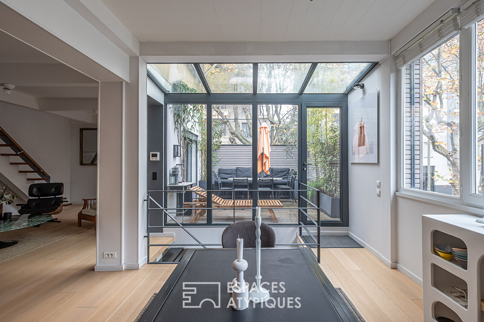 Maison contemporaine de charme avec cour et terrasse