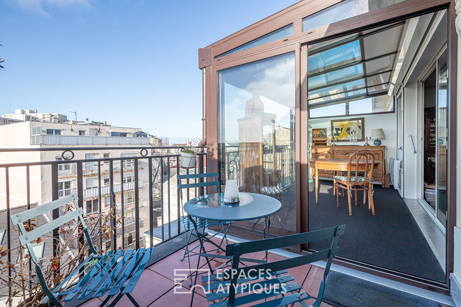 Top floor apartment with terrace