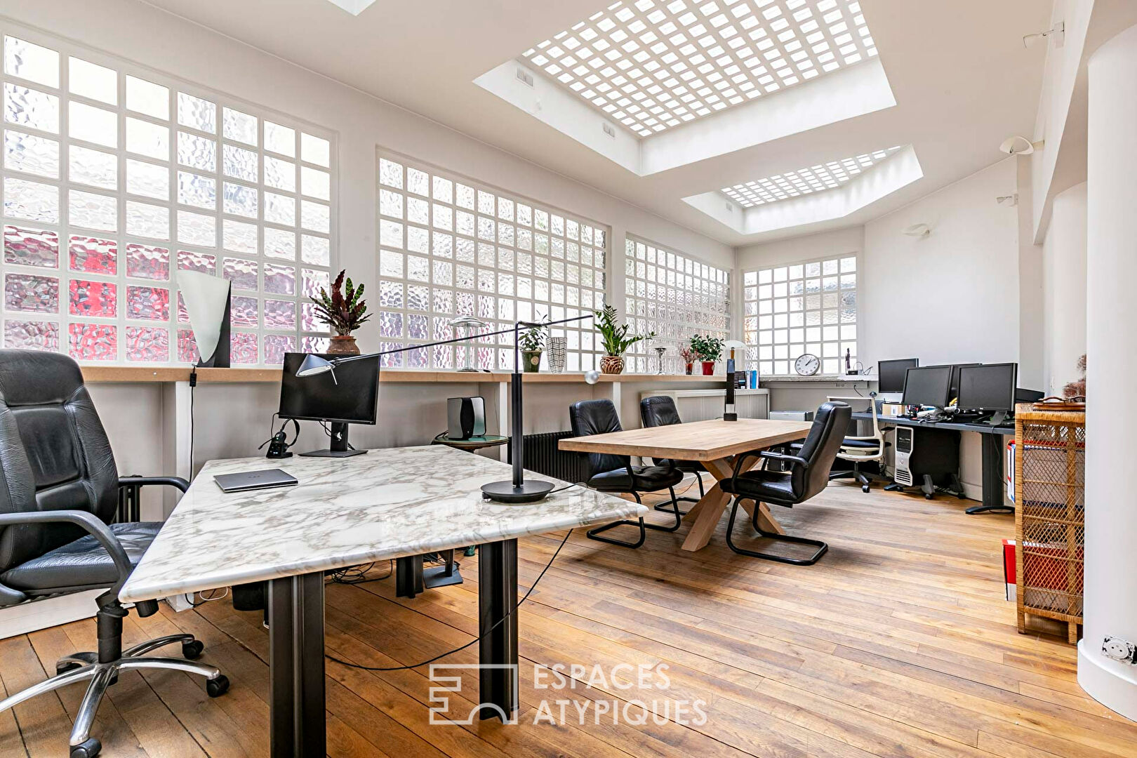 Crossing loft in a former mosaicist workshop