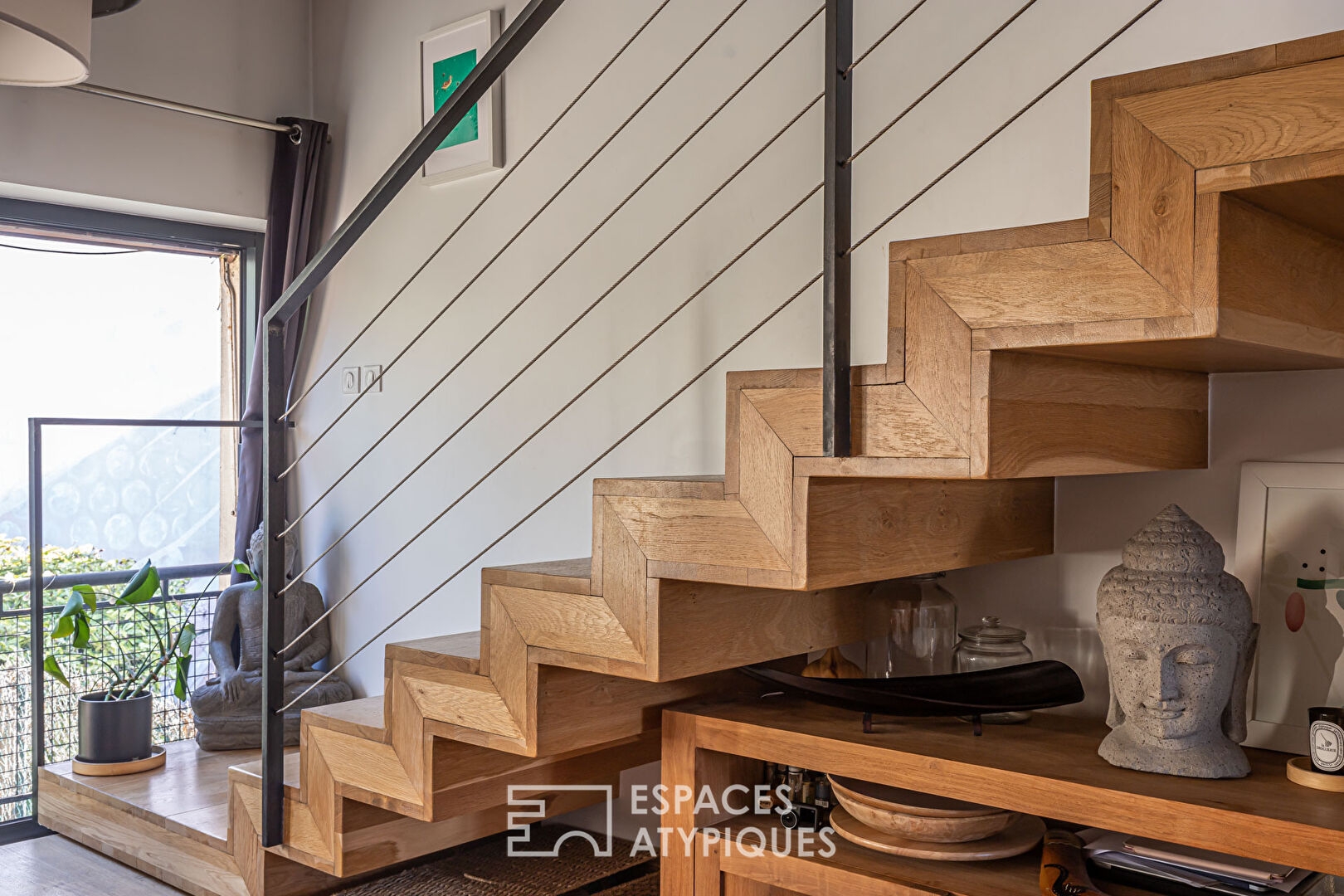 Duplex crossing on the top floor