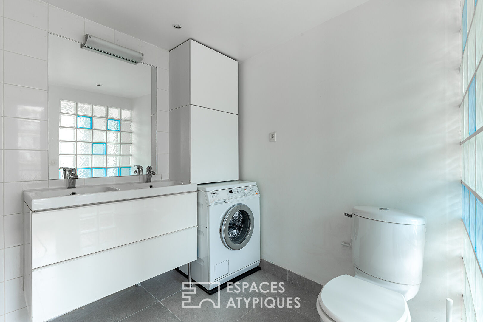 Appartement traversant dans un ancien couvent