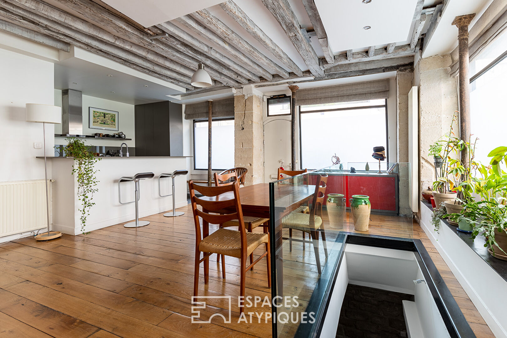 Triplex dans une ancienne boutique