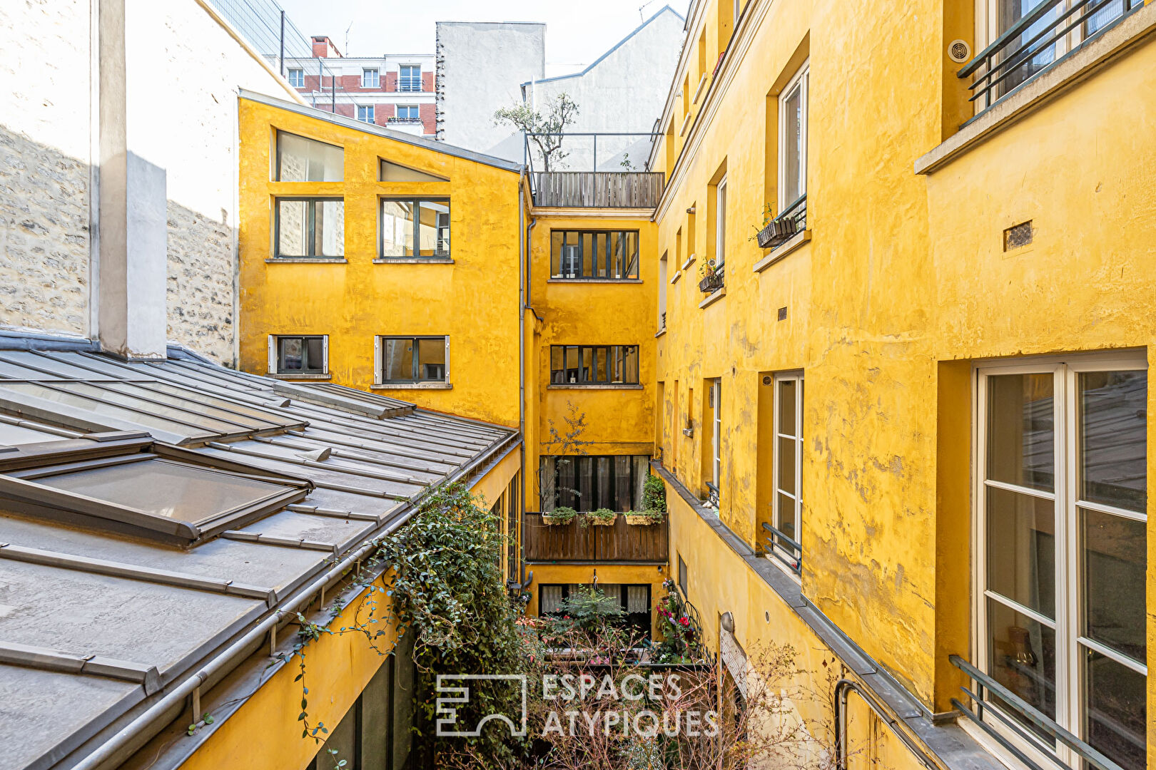 Duplex loft with private courtyard