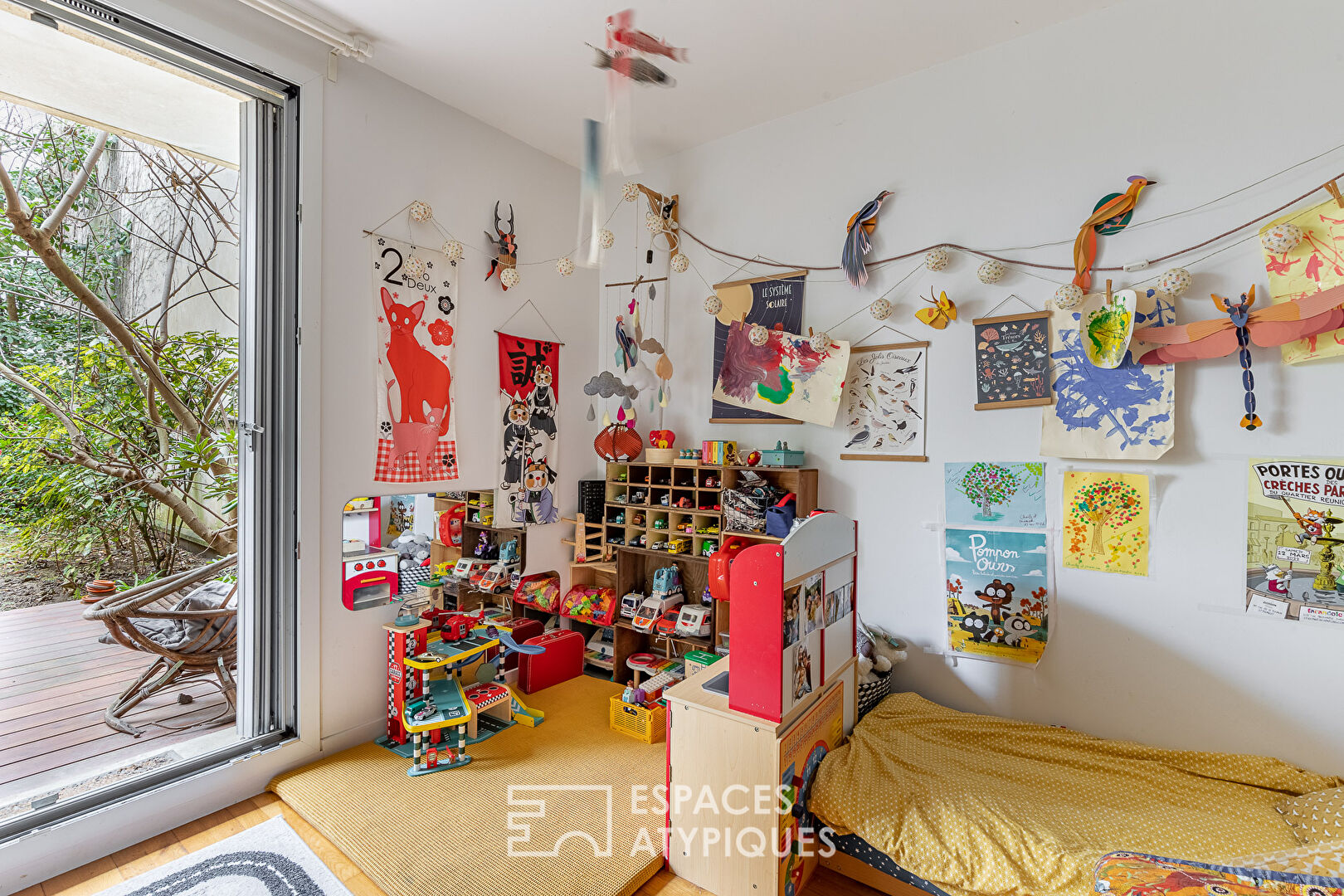 Appartement contemporain avec terrasse et jardin