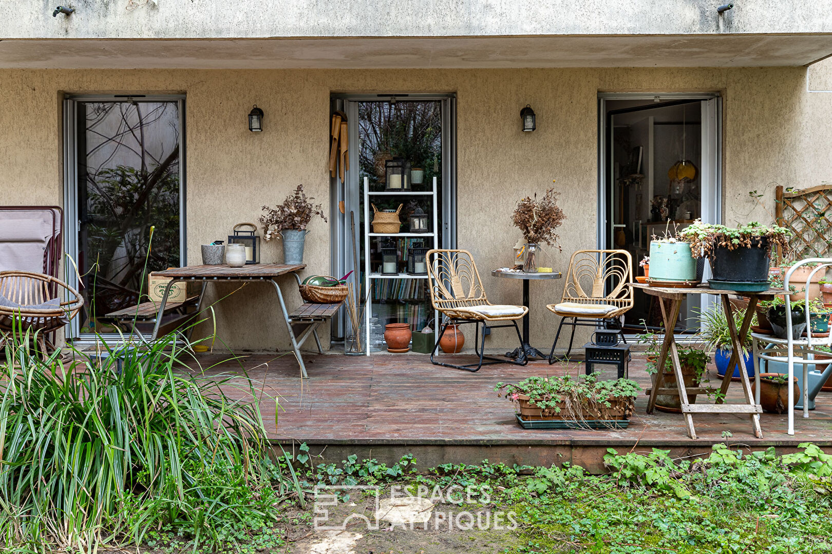 Appartement contemporain avec terrasse et jardin