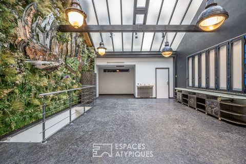 Loft avec verrière sur cour à Montorgueil