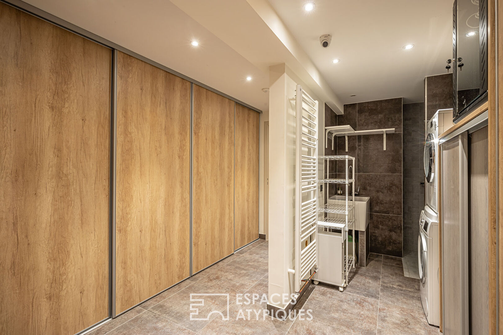 Loft avec verrière sur cour à Montorgueil