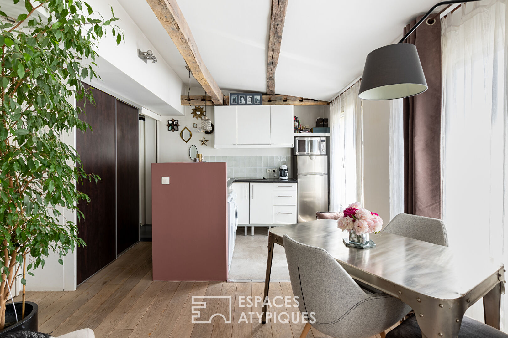 Appartement décloisonné dans un ancien relai de poste