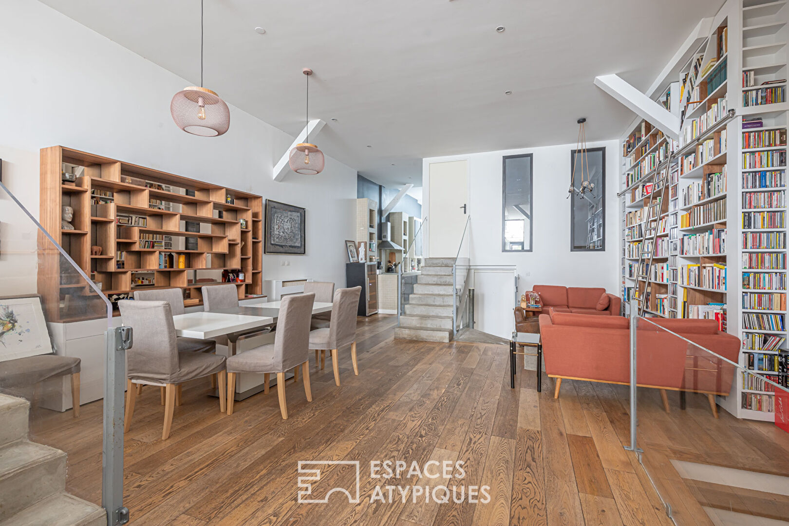 Duplex with terrace in a former factory