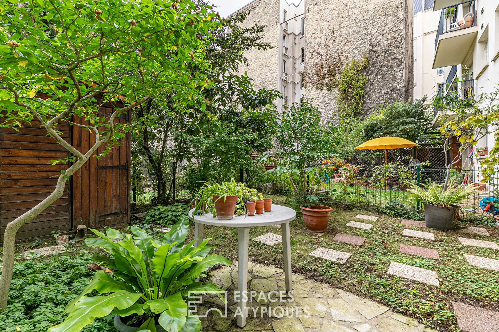 Appartement avec véranda et jardin privatif